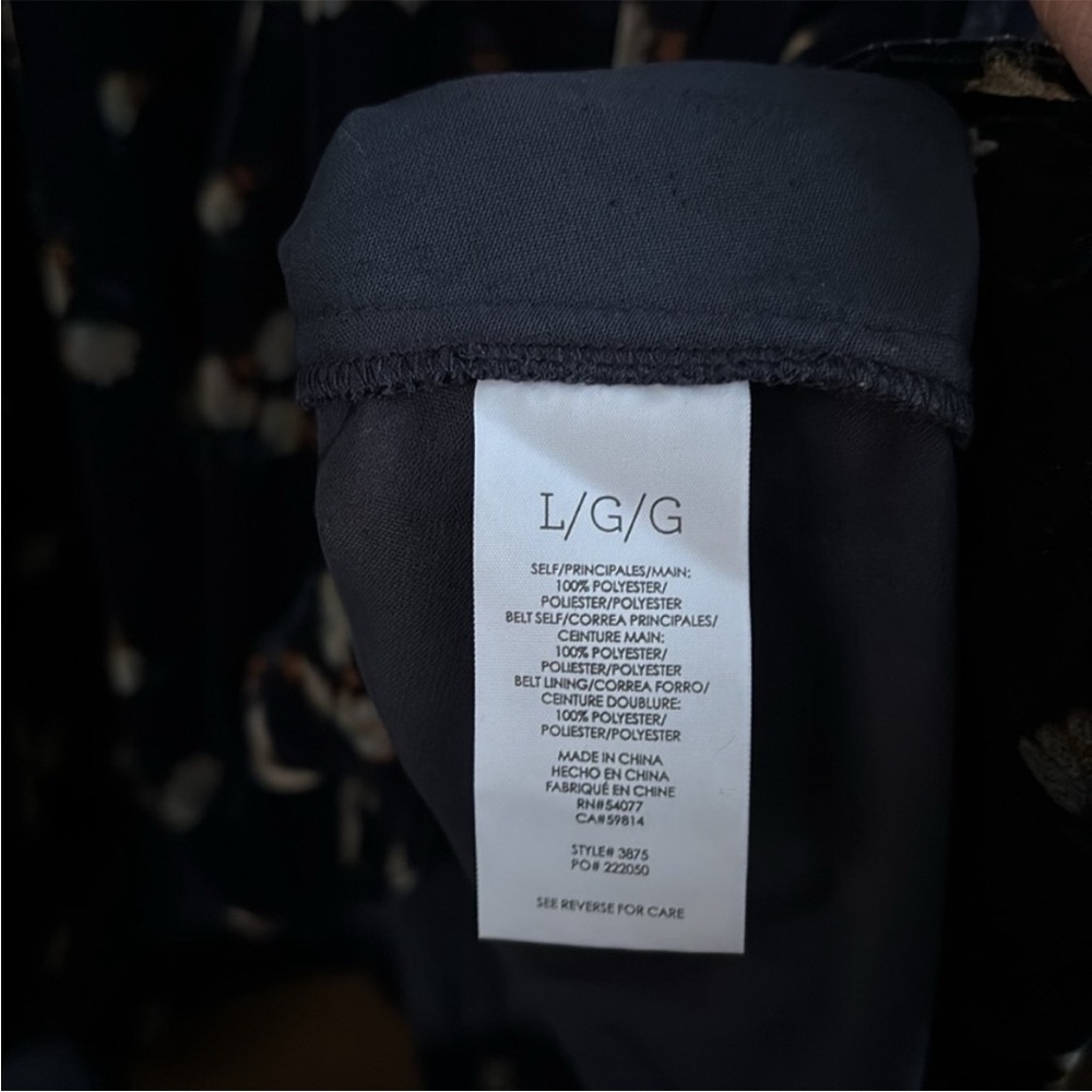 NEW CAbi Decked Out Dress Blue Floral Size Large - Picture 8 of 9